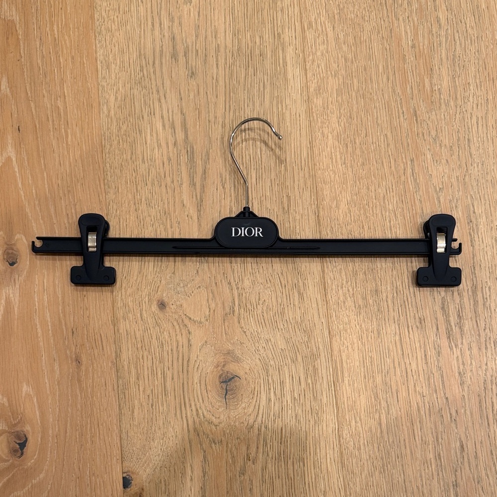 Dior Elegant Black Wall Hook
